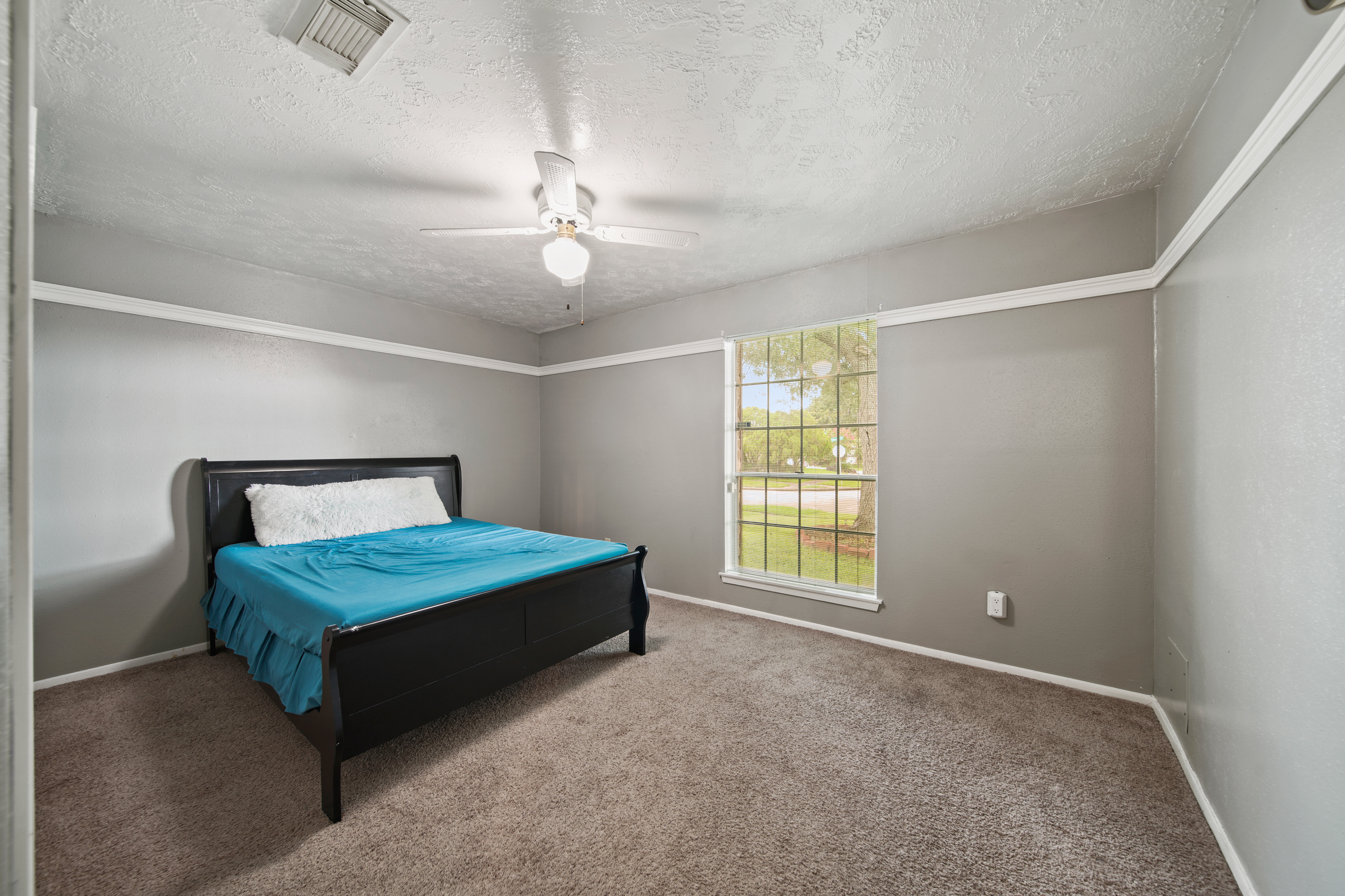 5445 Almeda Road, Houston, Texas 77004