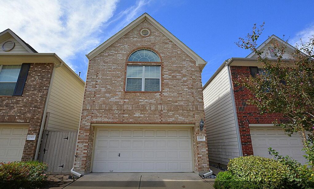 13100 South Post Oak Road, Houston, Texas 77045